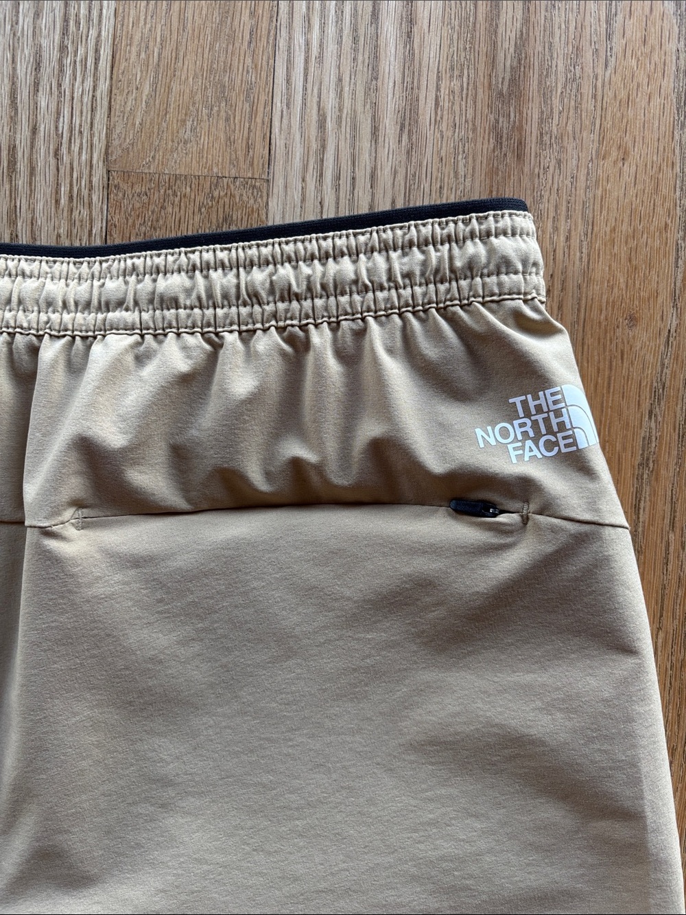 Wander Shorts - Picture 5 of 6